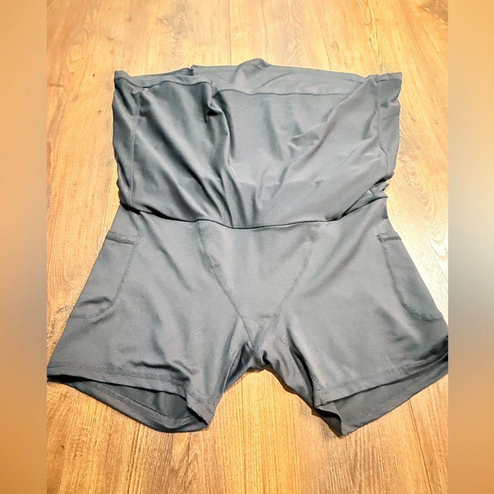 Baleaf Black Athletic Skirt with Built-In Shorts Size Medium - Picture 3 of 5